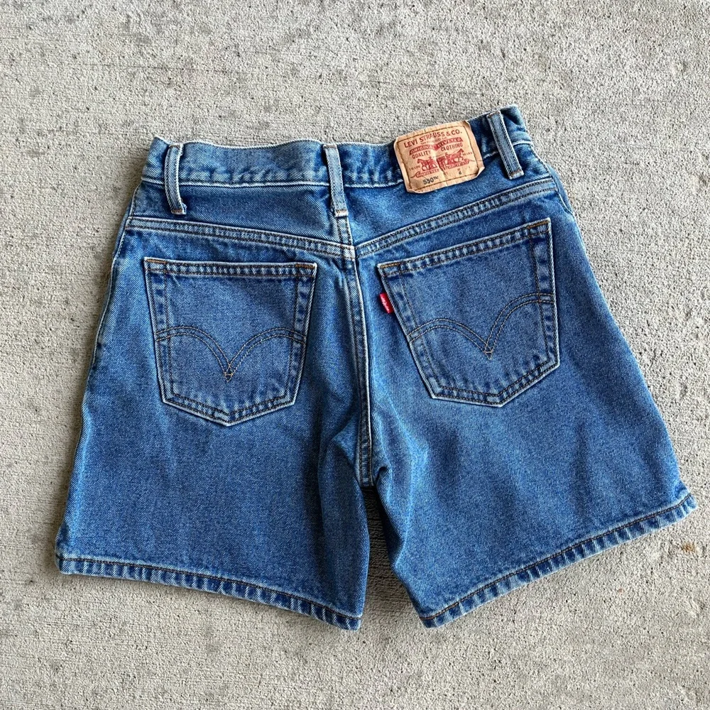 Levi's Blue Denim Jean Shorts - Picture 2 of 3